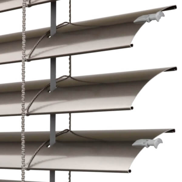 Tvar lamely v tvare písmena C pre vonkajšie žalúzie Cetta 80.